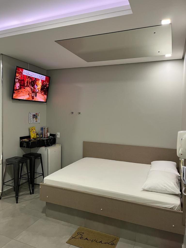 Motel Drive In T - Prolongamento Da Avenida Getulio Vargas Facil Acesso Ao Shopping Patio Chapecó Kültér fotó