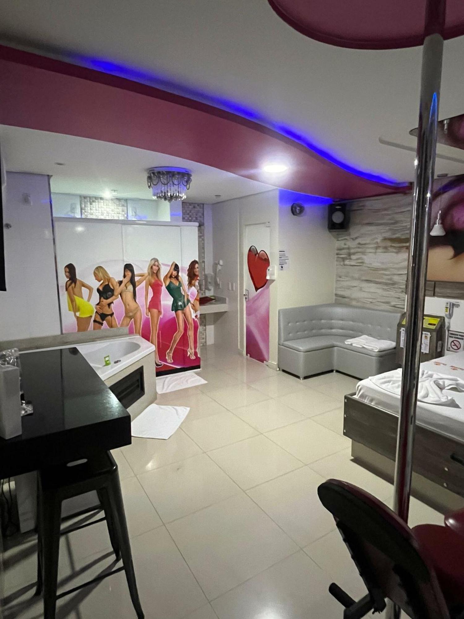 Motel Drive In T - Prolongamento Da Avenida Getulio Vargas Facil Acesso Ao Shopping Patio Chapecó Kültér fotó